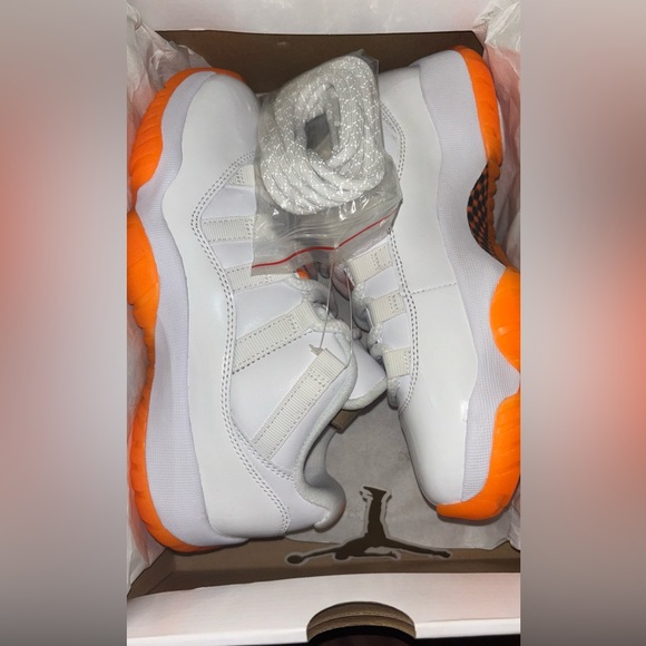 Jordan Shoes - Citrus AIR JORDAN RETRO 11